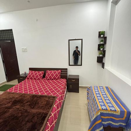 Srivastavas Home Allāhābād Junction Kültér fotó
